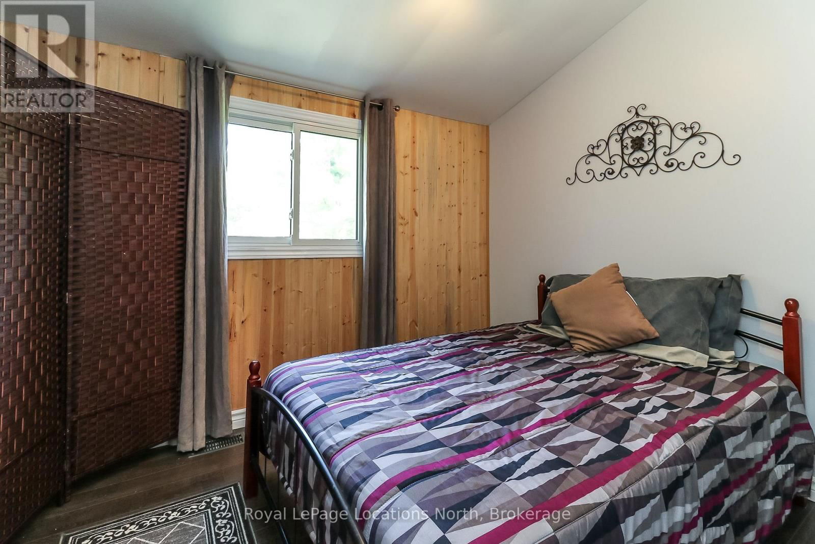 2198 CHAMPLAIN ROAD Image 22