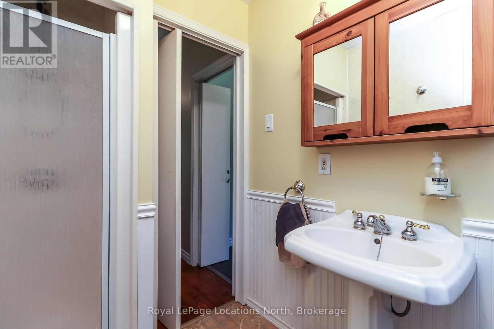 2198 CHAMPLAIN ROAD Image 24