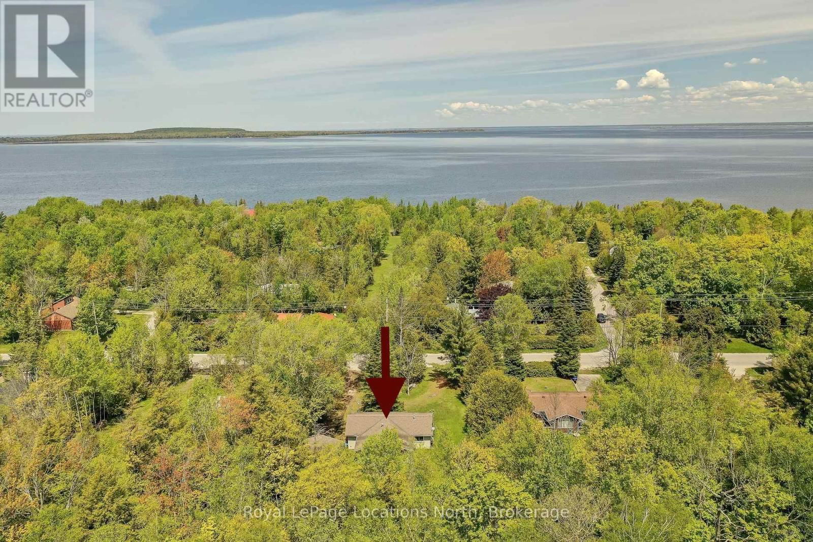 2198 CHAMPLAIN ROAD Image 30