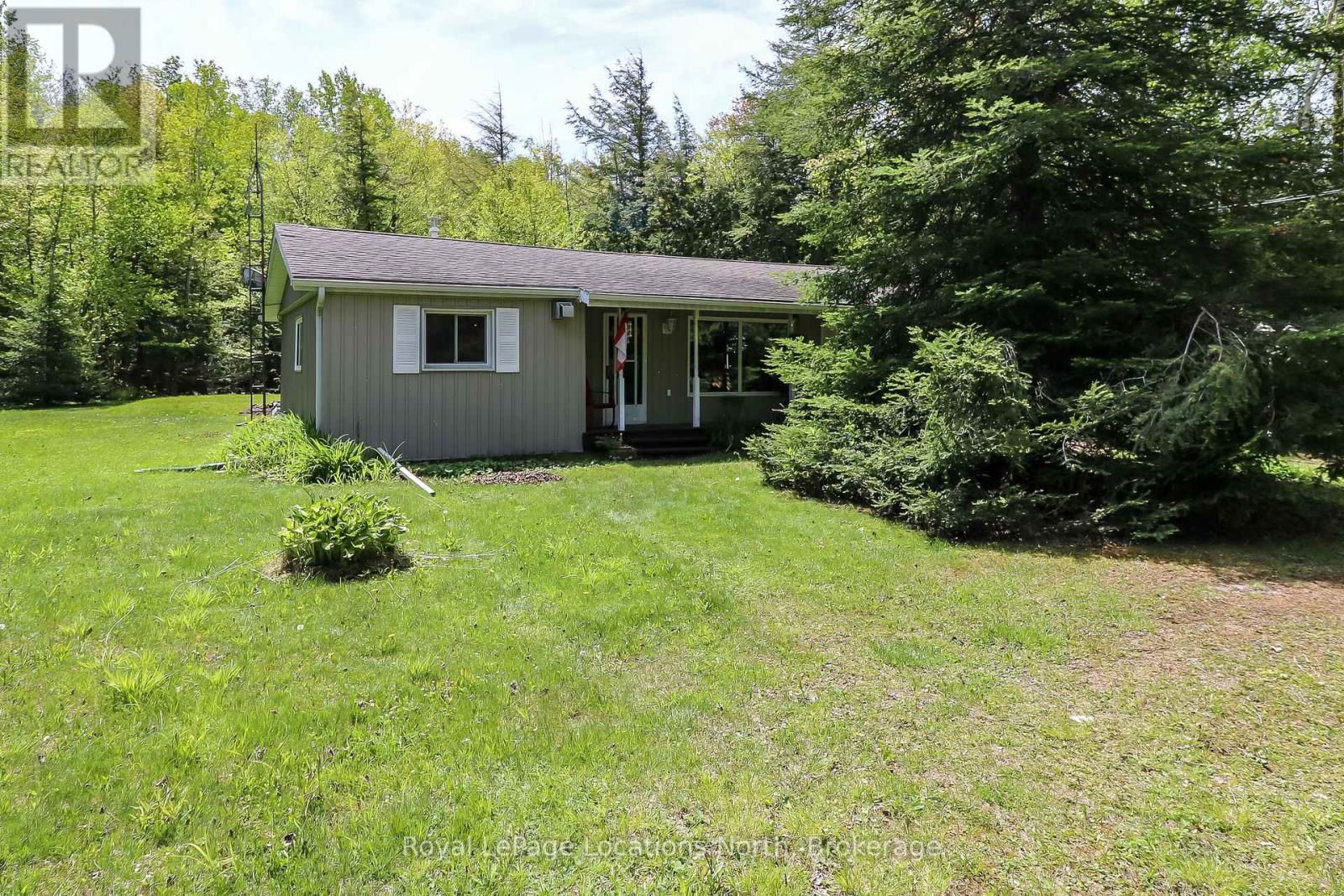 2198 CHAMPLAIN ROAD Image 31