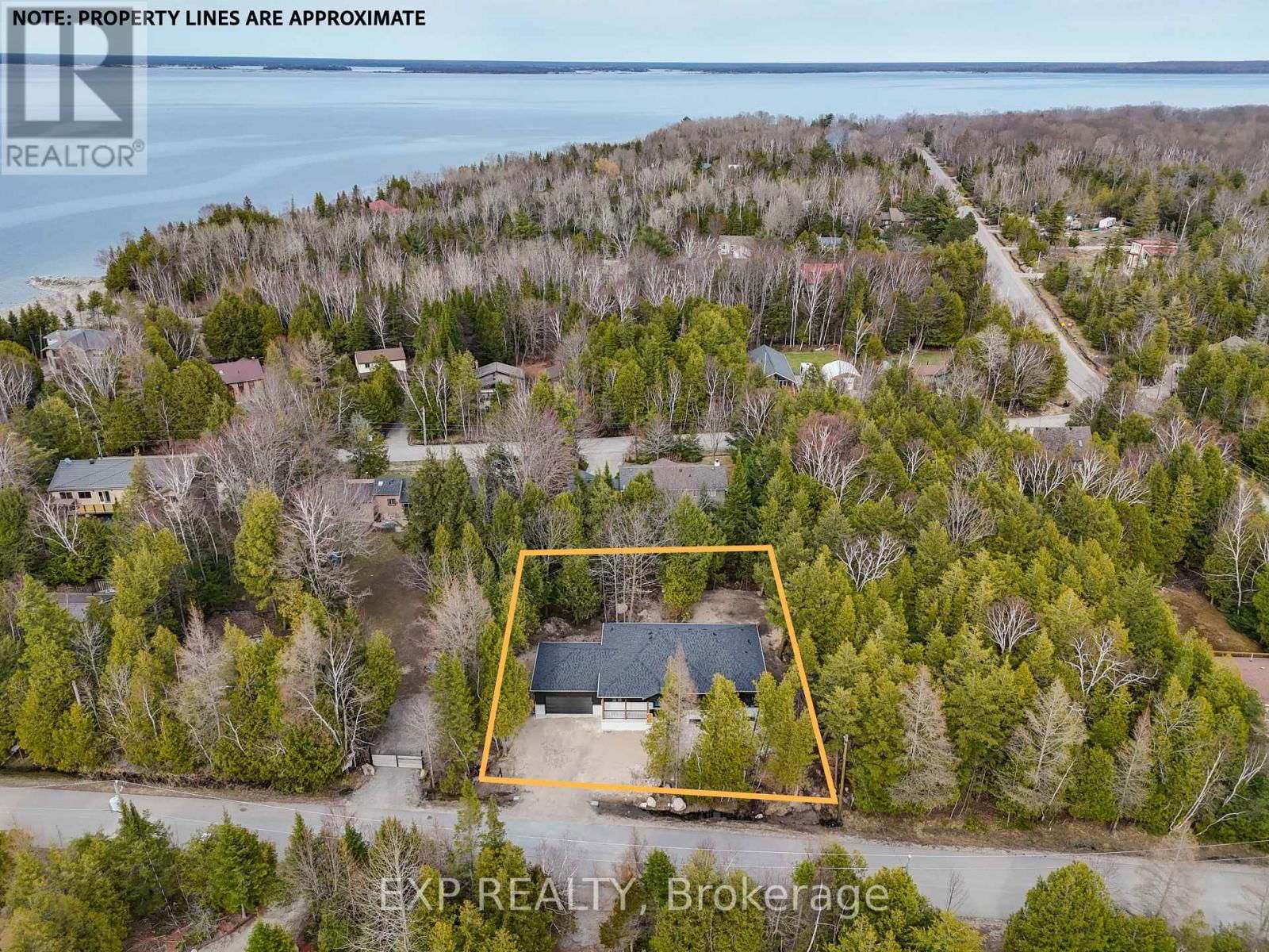 48 IROQUOIS CRESCENT Image 39