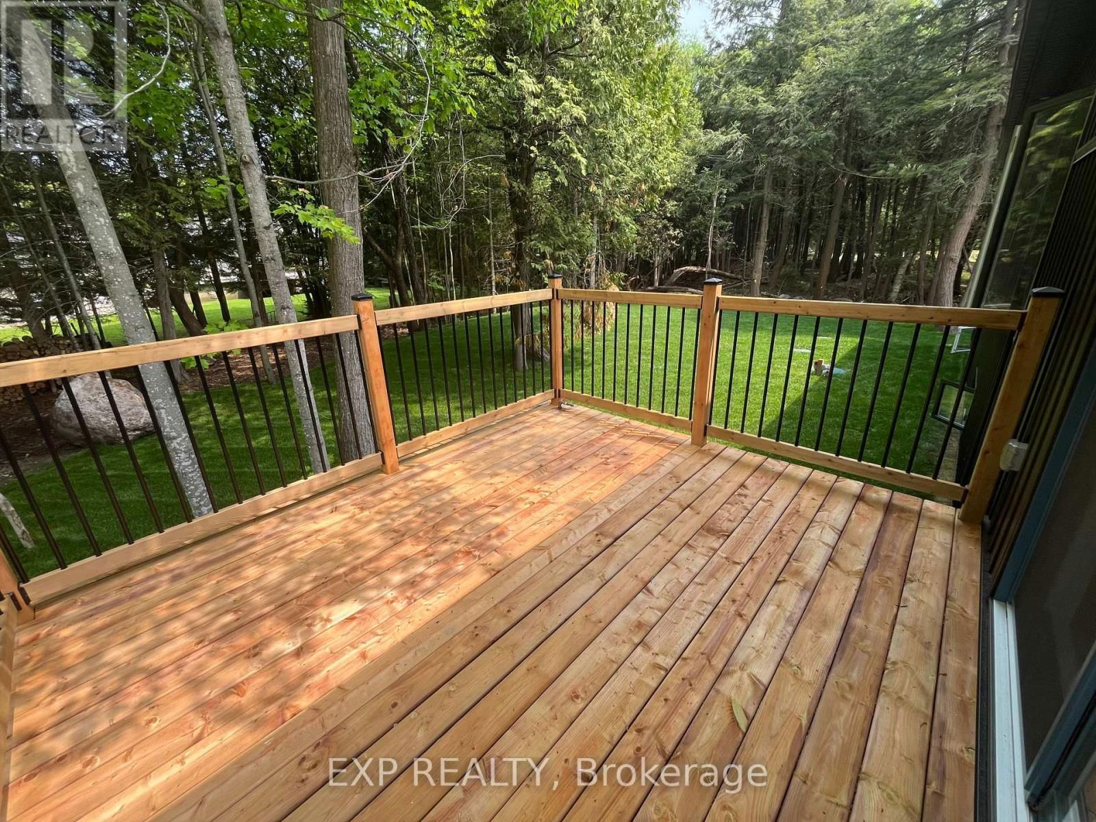 48 IROQUOIS CRESCENT Image 6
