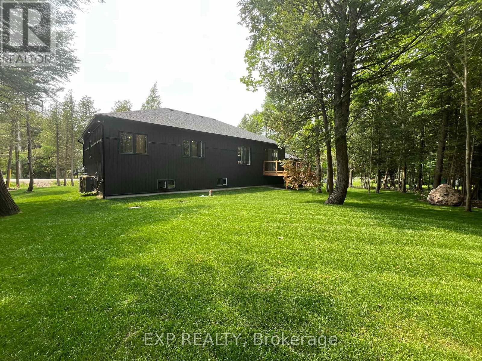 48 IROQUOIS CRESCENT Image 7