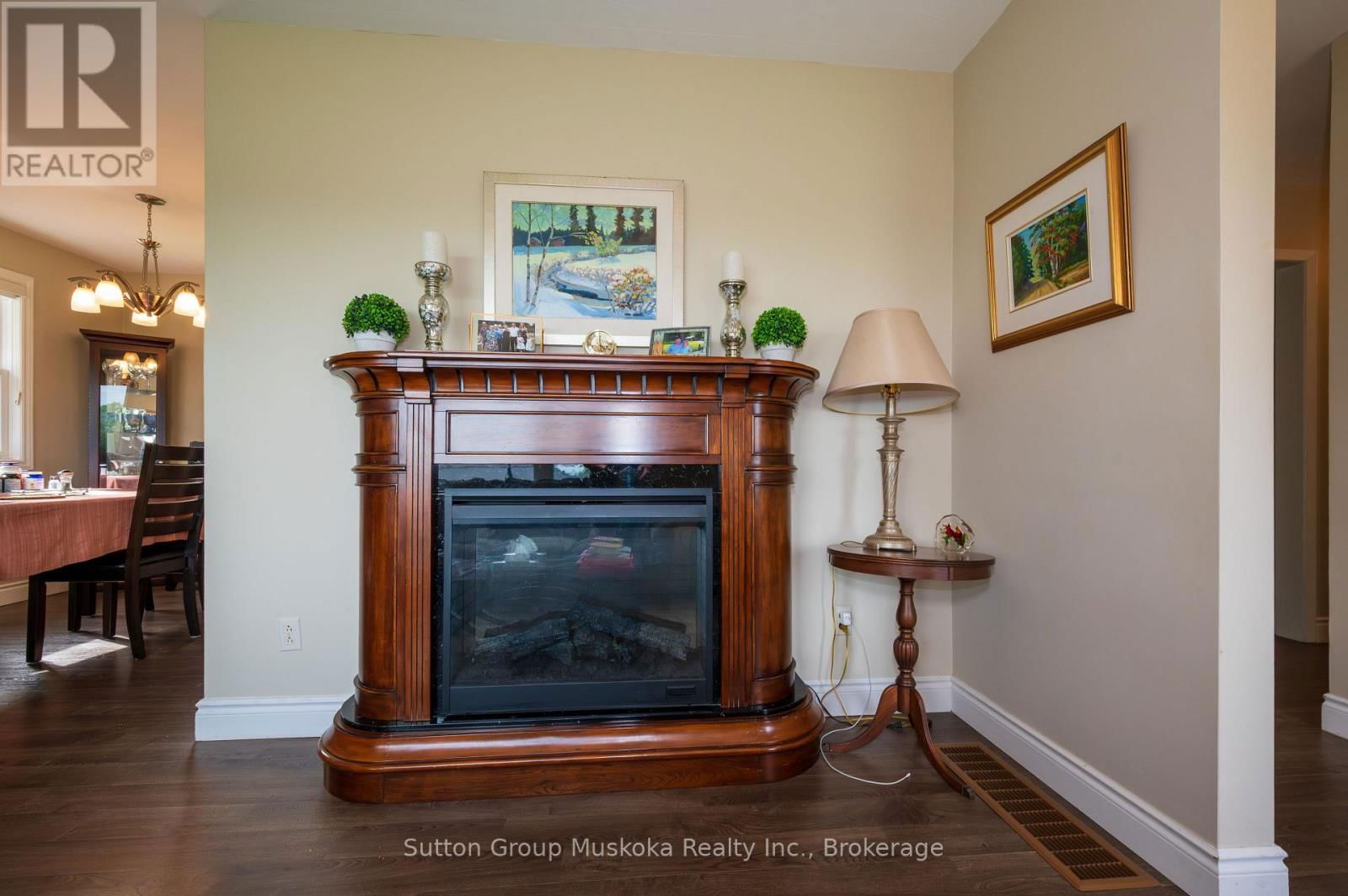 3 EDITH DRIVE Image 8