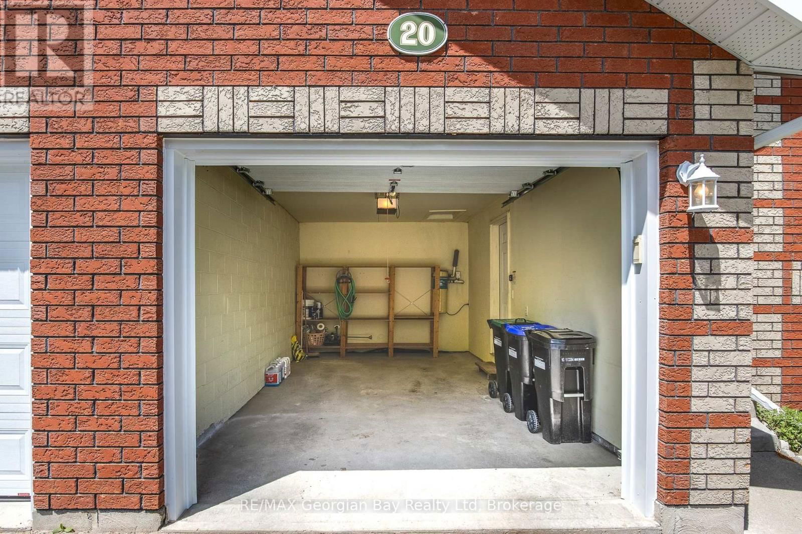 20 - 90 THOMPSON ROAD Image 26