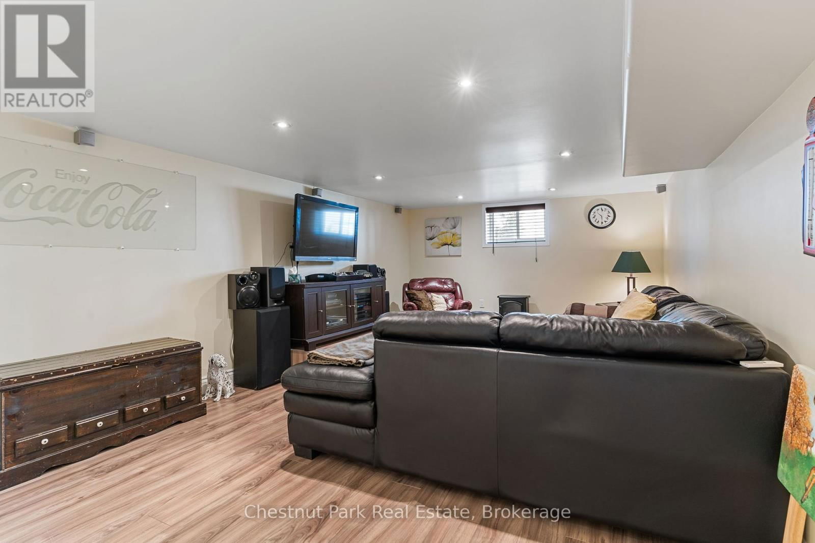 31 SAUNDERS STREET Image 27