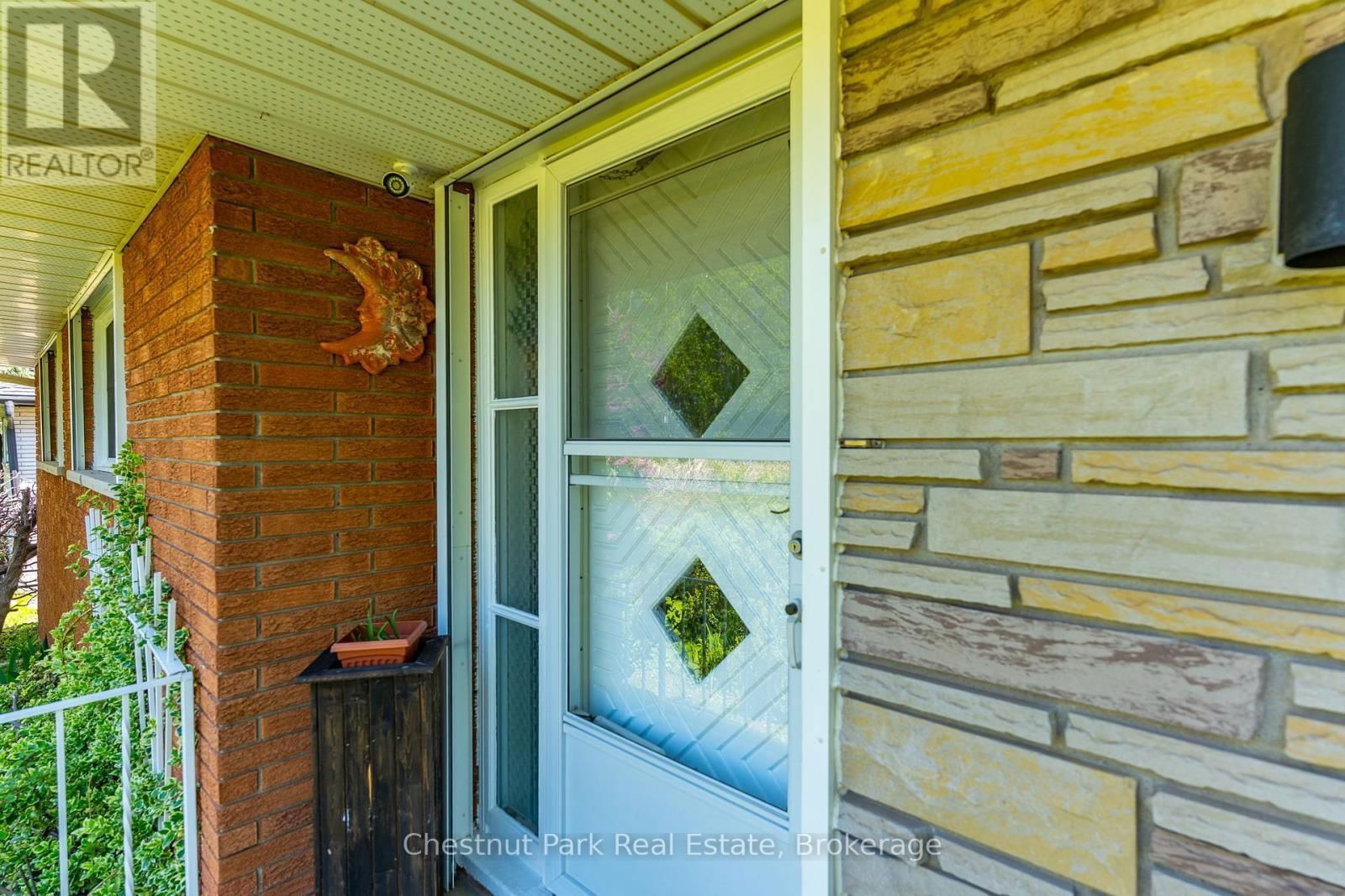 31 SAUNDERS STREET Image 5