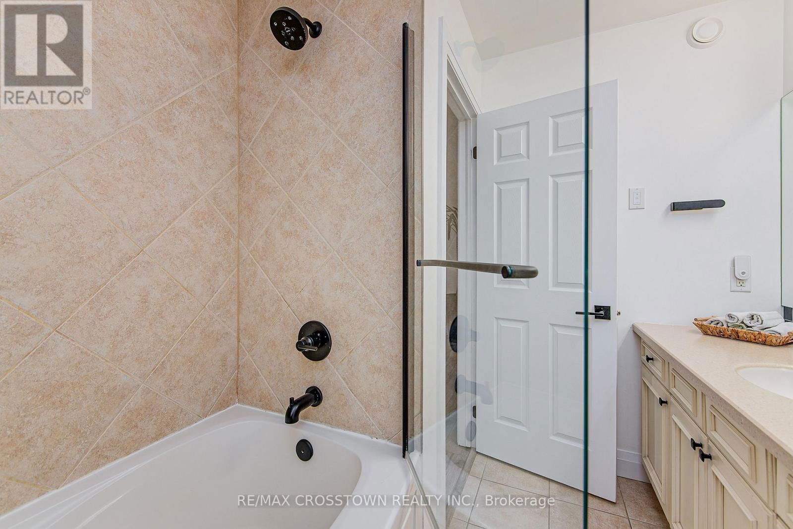 56 GRAIHAWK DRIVE Image 27