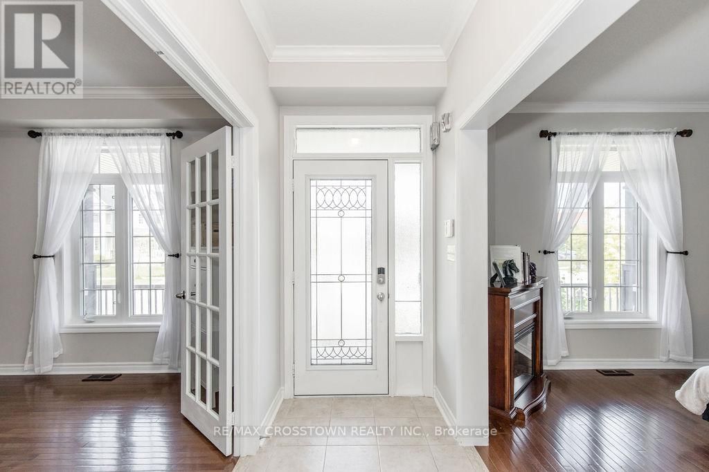 61 THE QUEENSWAY Image 3