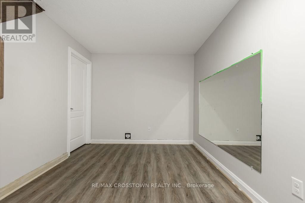 61 THE QUEENSWAY Image 40