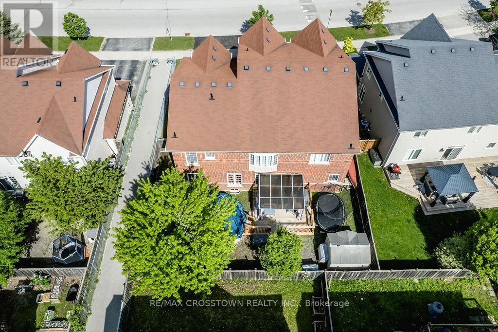 61 THE QUEENSWAY Image 47