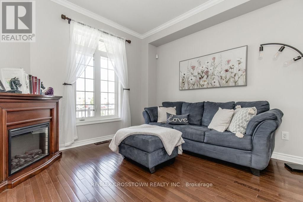61 THE QUEENSWAY Image 7