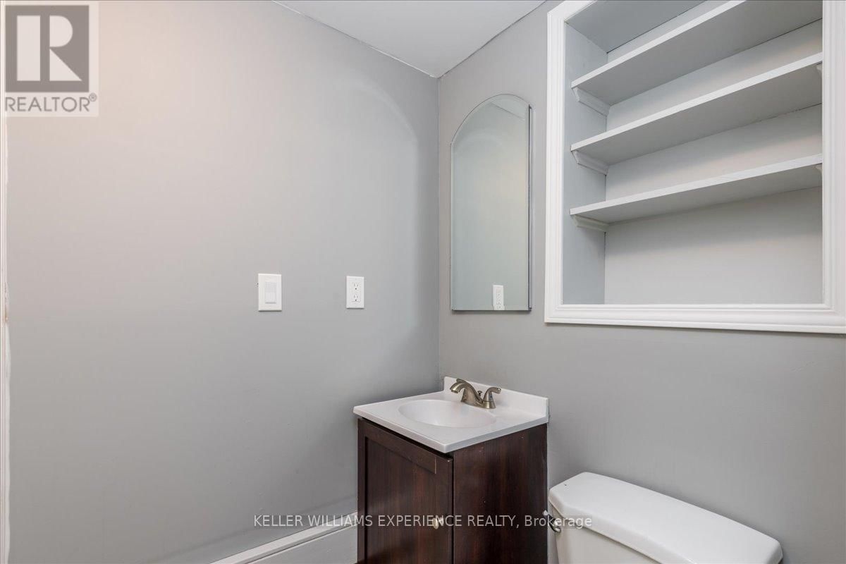 46 EUGENIA STREET Image 32