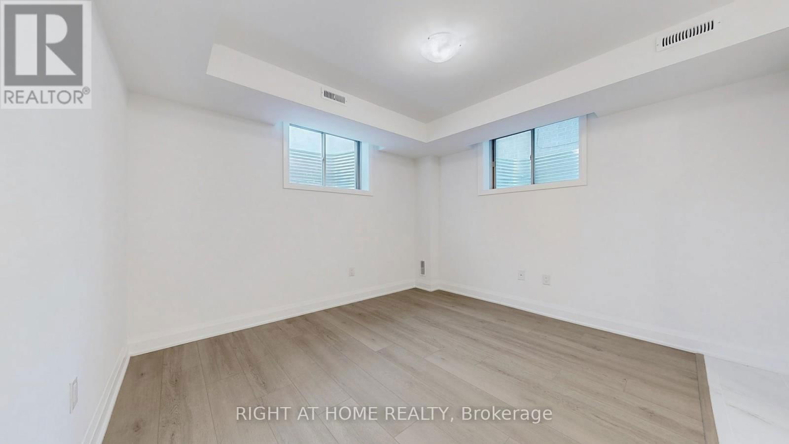 19 BARNYARD TRAIL Image 37