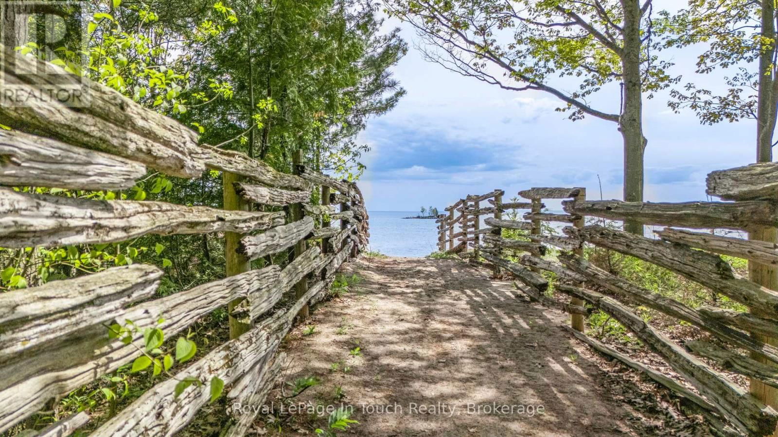 726 PENNORTH DRIVE Image 32