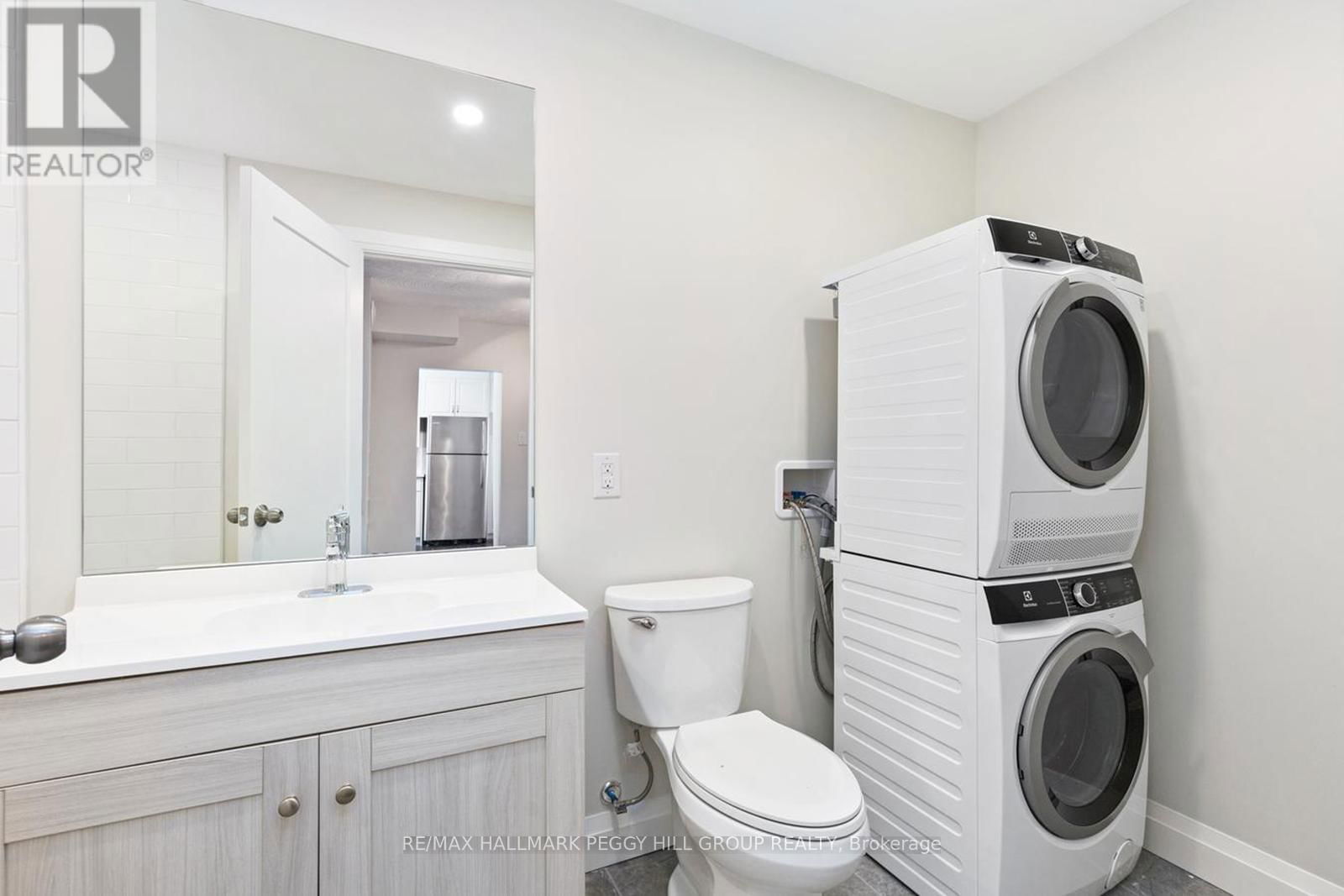 152 OWEN STREET Image 11