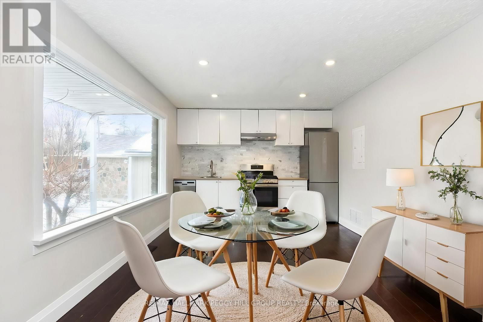 152 OWEN STREET Image 3