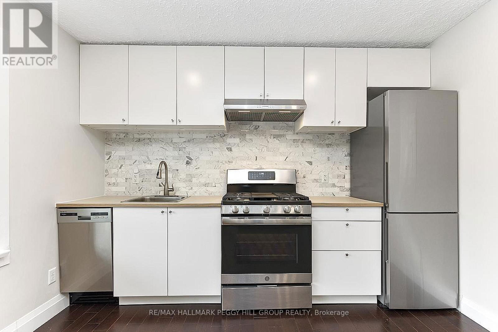 152 OWEN STREET Image 4