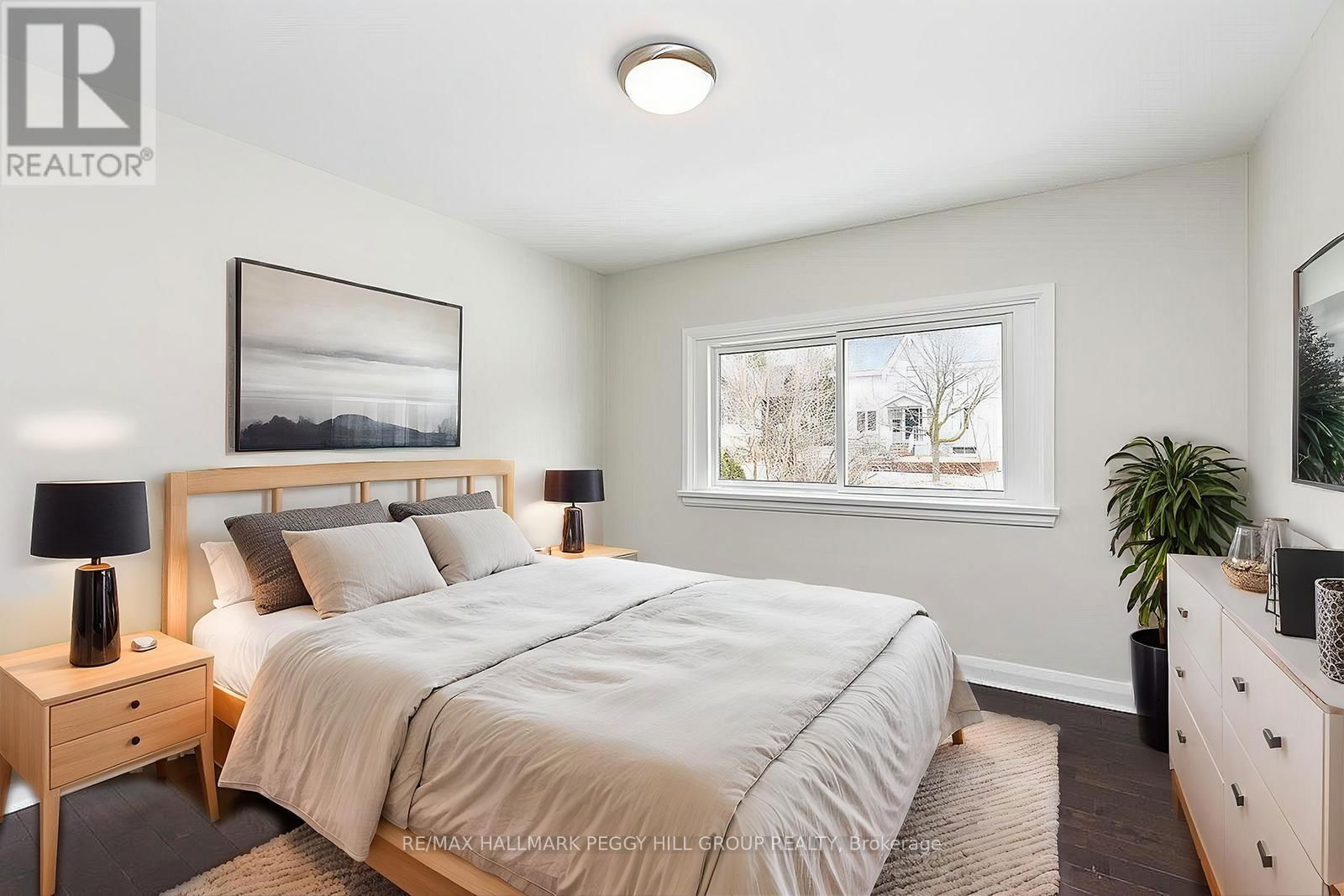 152 OWEN STREET Image 5