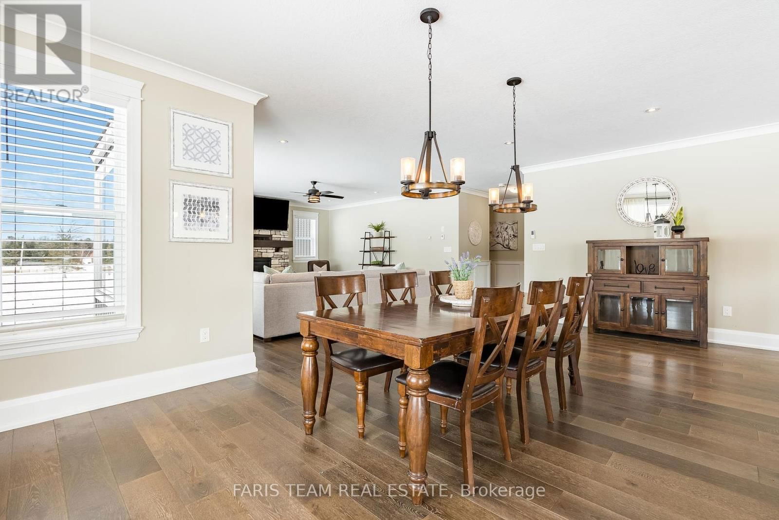 2448 STOCKDALE ROAD Image 11