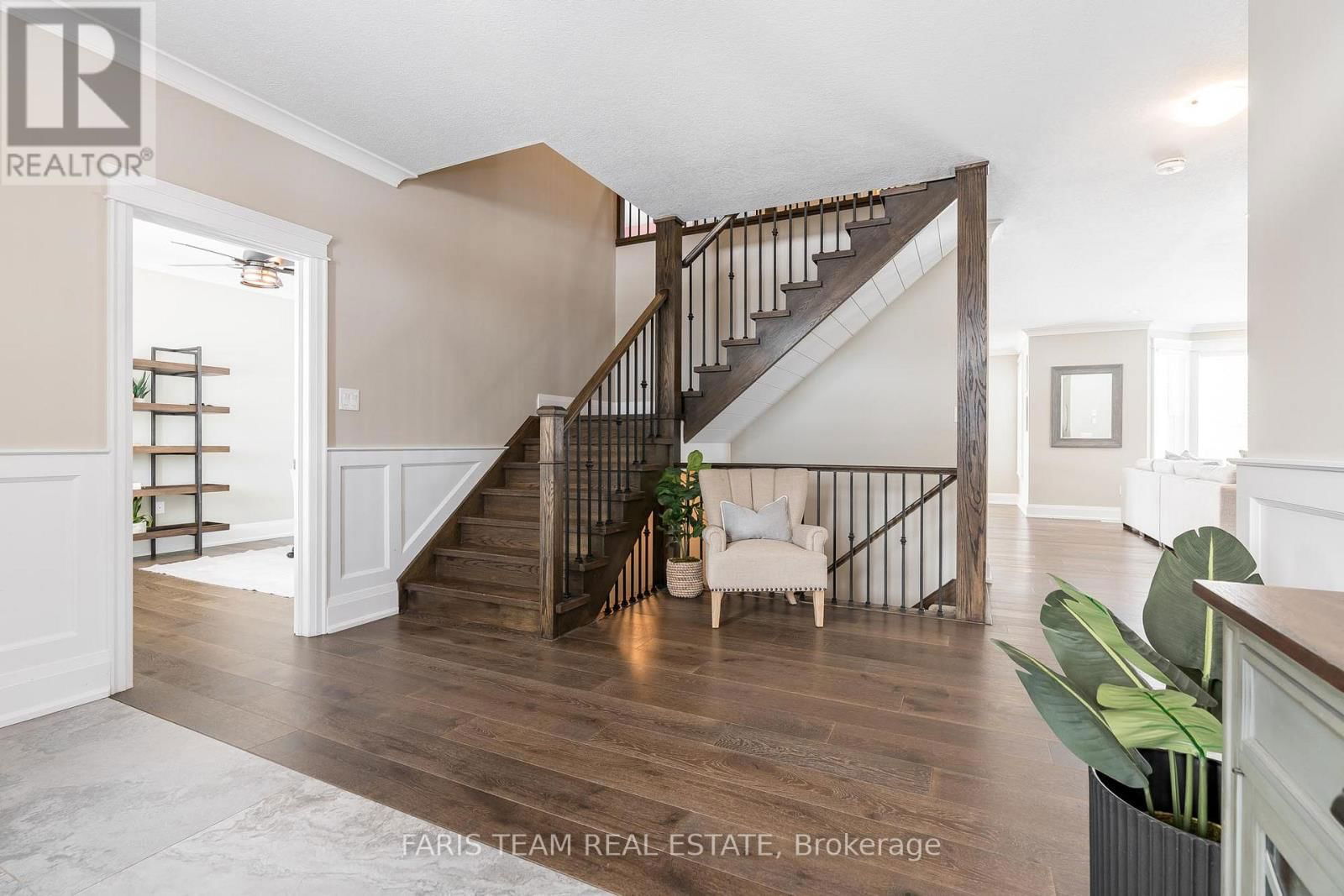 2448 STOCKDALE ROAD Image 6