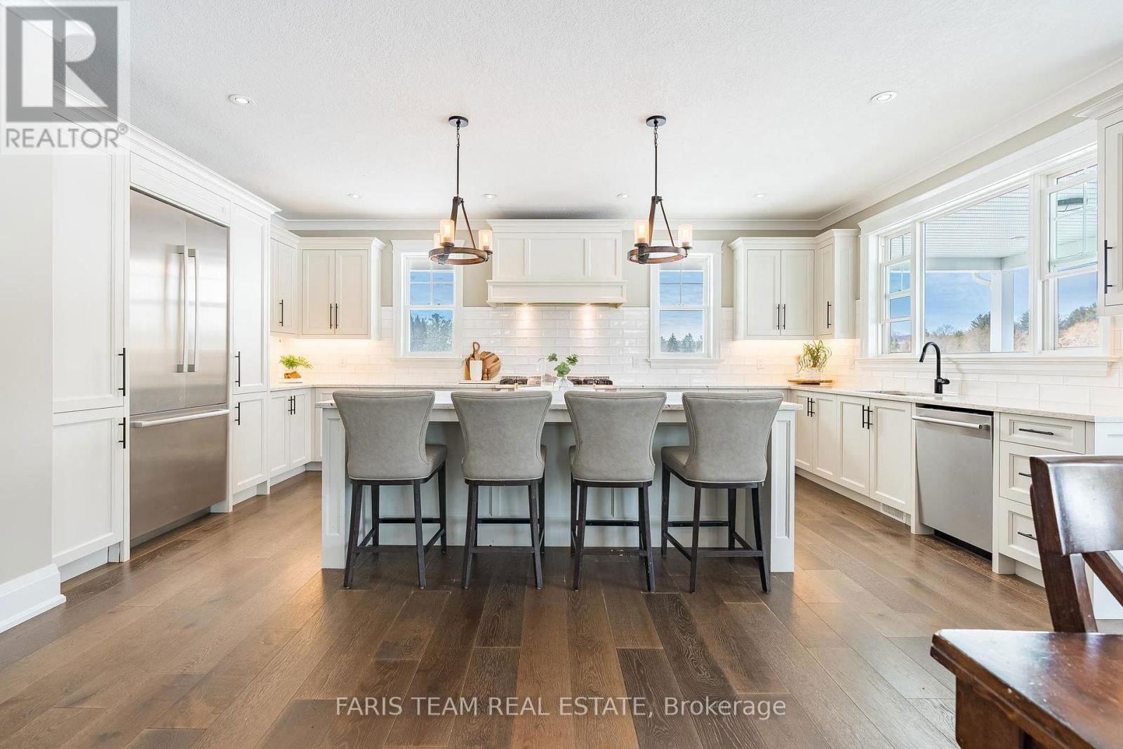 2448 STOCKDALE ROAD Image 7