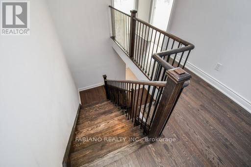36 AUTUMN DRIVE Image 14