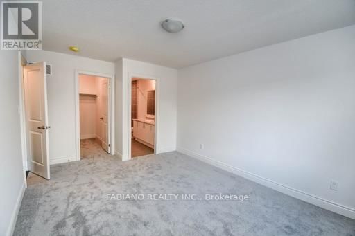 36 AUTUMN DRIVE Image 18