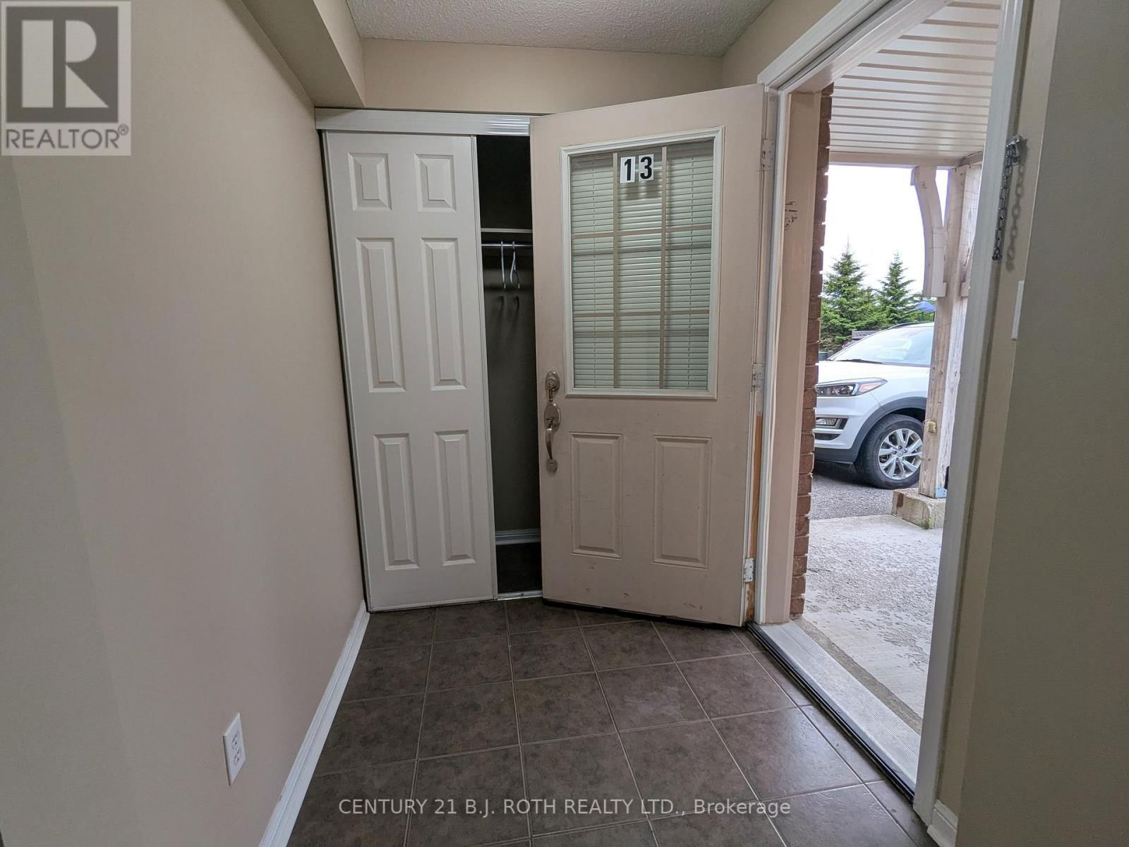 13 - 175 STANLEY STREET Image 3