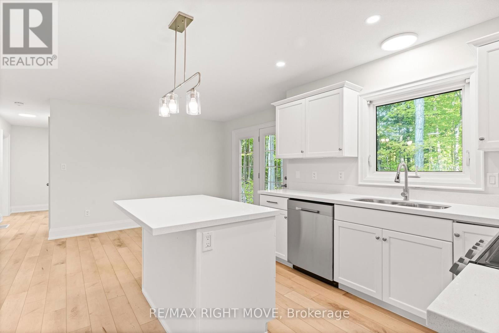 1 OJIBWAY COURT Image 18