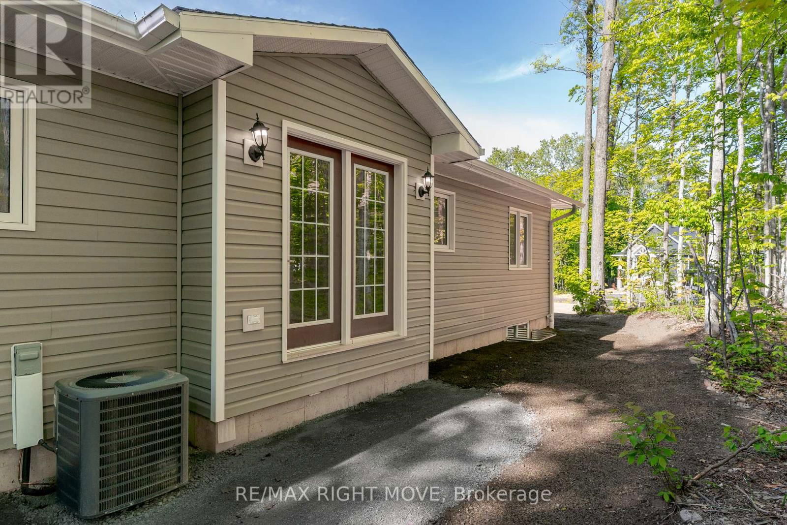 1 OJIBWAY COURT Image 37