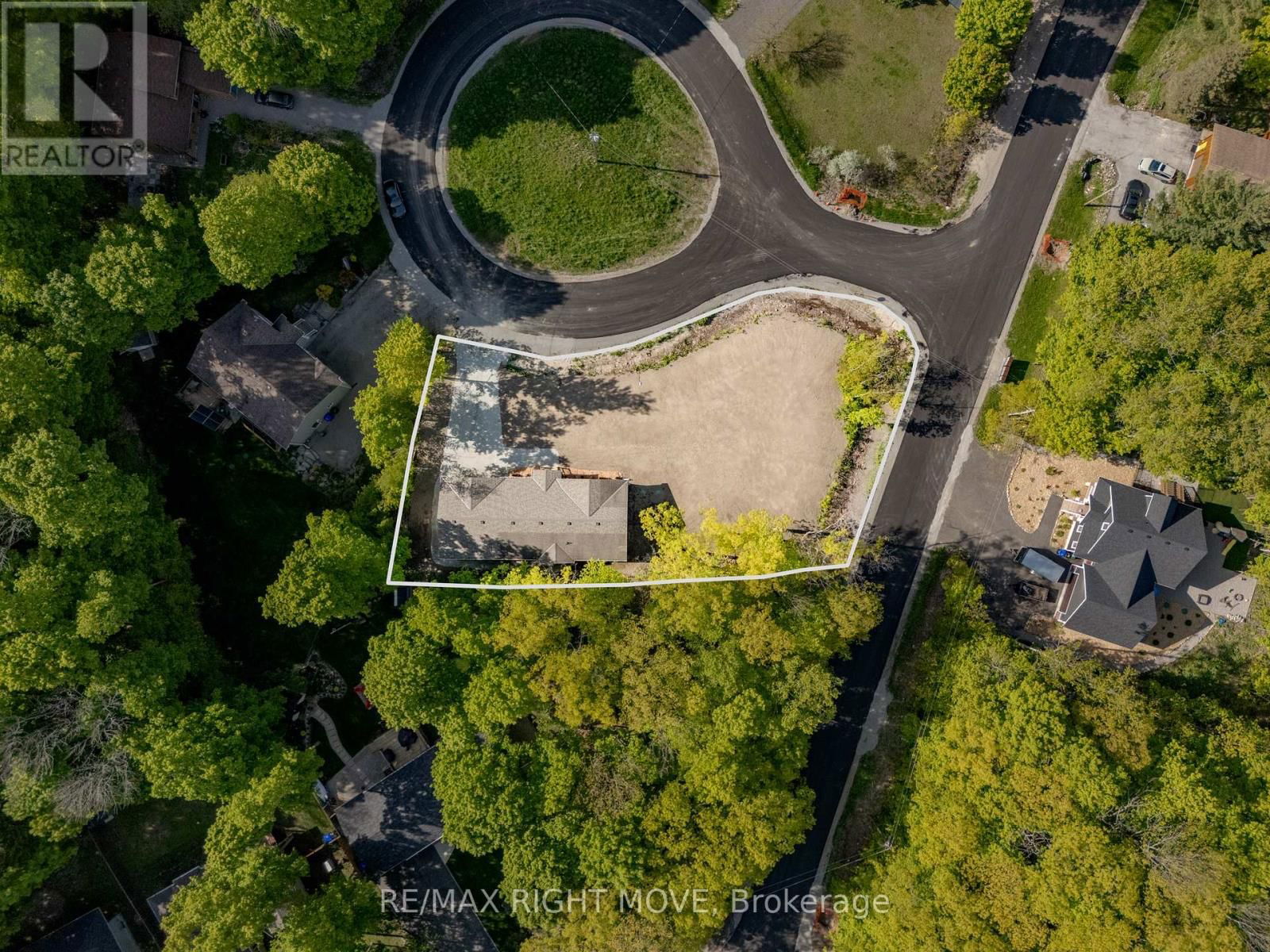 1 OJIBWAY COURT Image 39