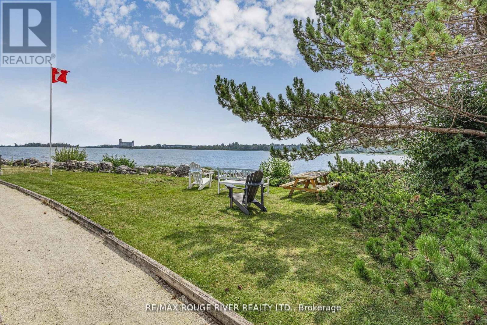 121 - 8 RAMBLINGS WAY Image 16