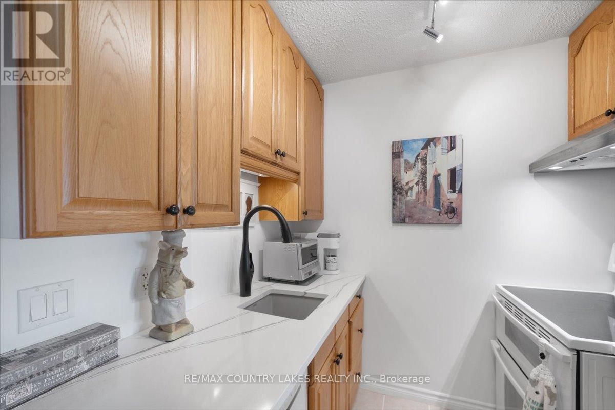 9 - 3 PARADISE BOULEVARD Image 12
