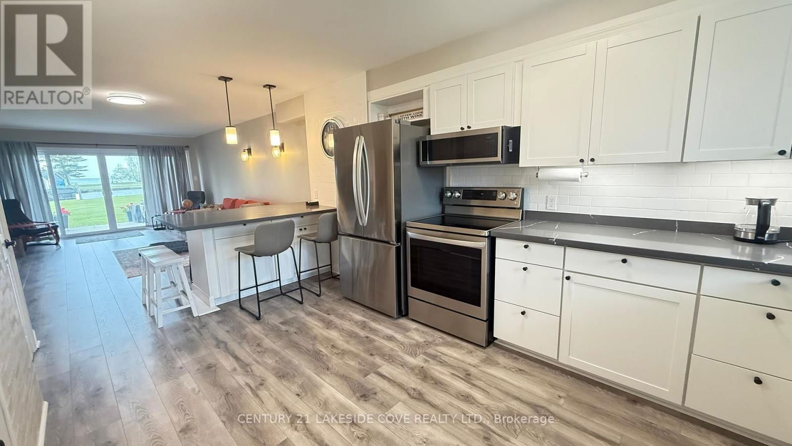 Unit 14 - 1 PARADISE BOULEVARD Image 8