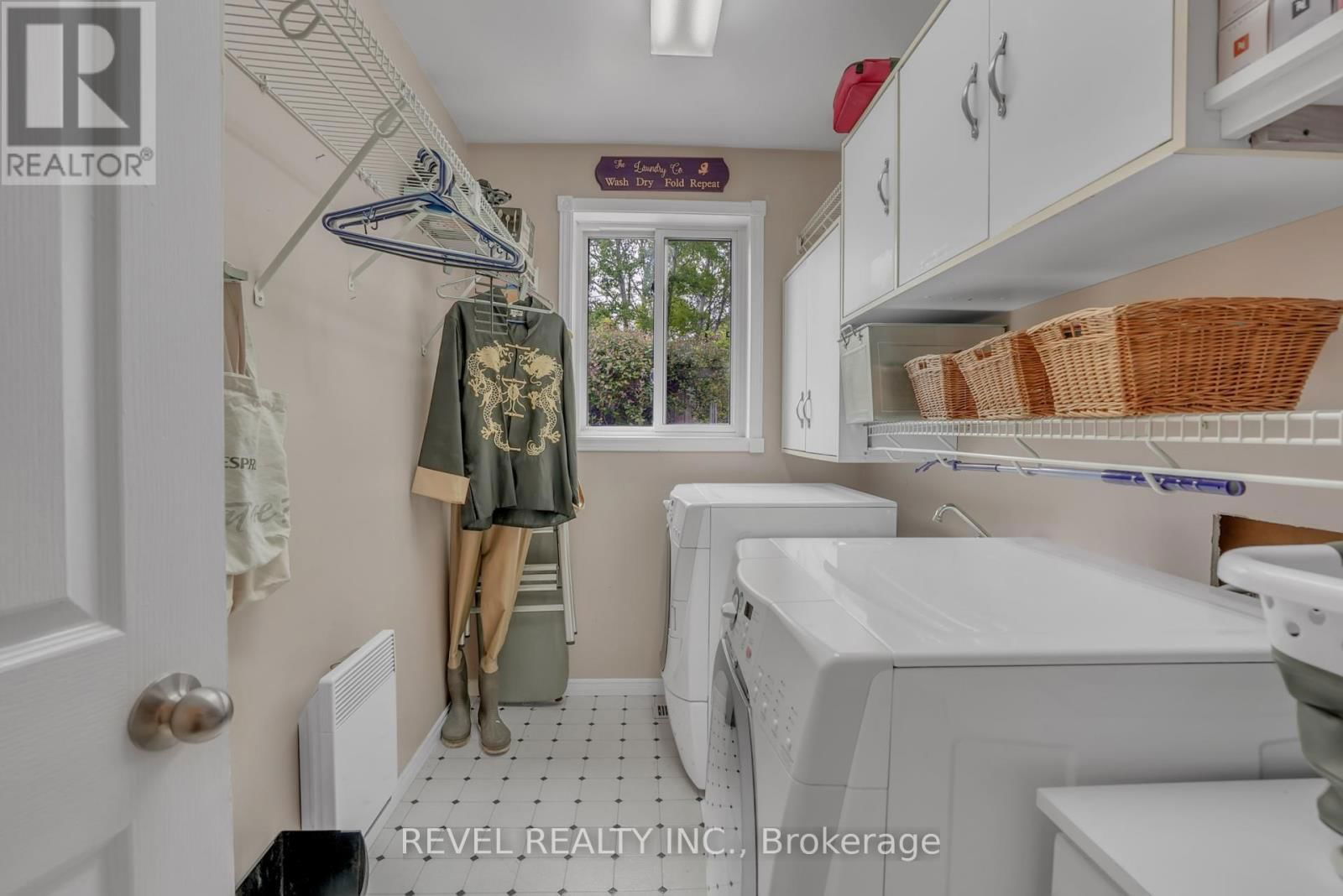 59 WITHALL GROVE Image 21