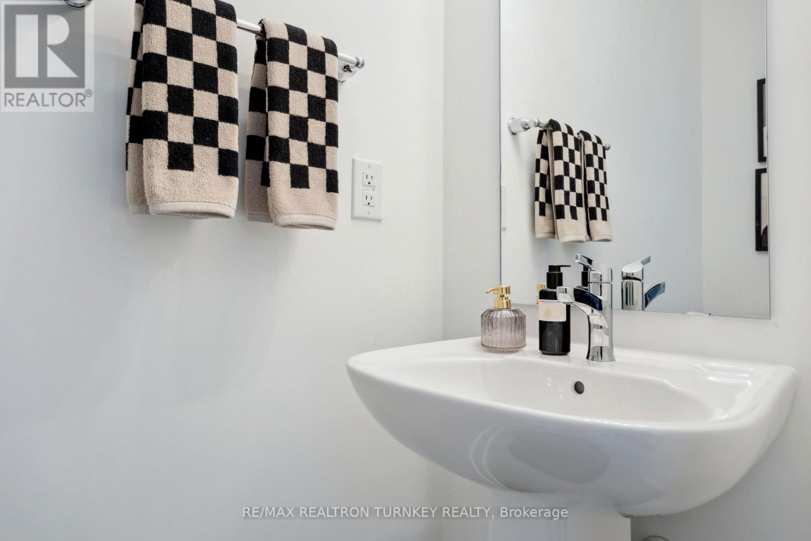 28 SPRY LANE Image 21