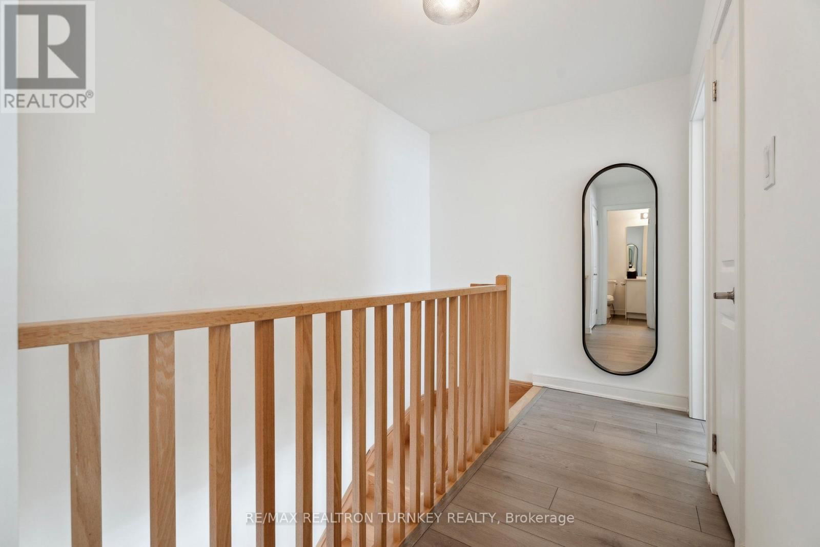 28 SPRY LANE Image 22