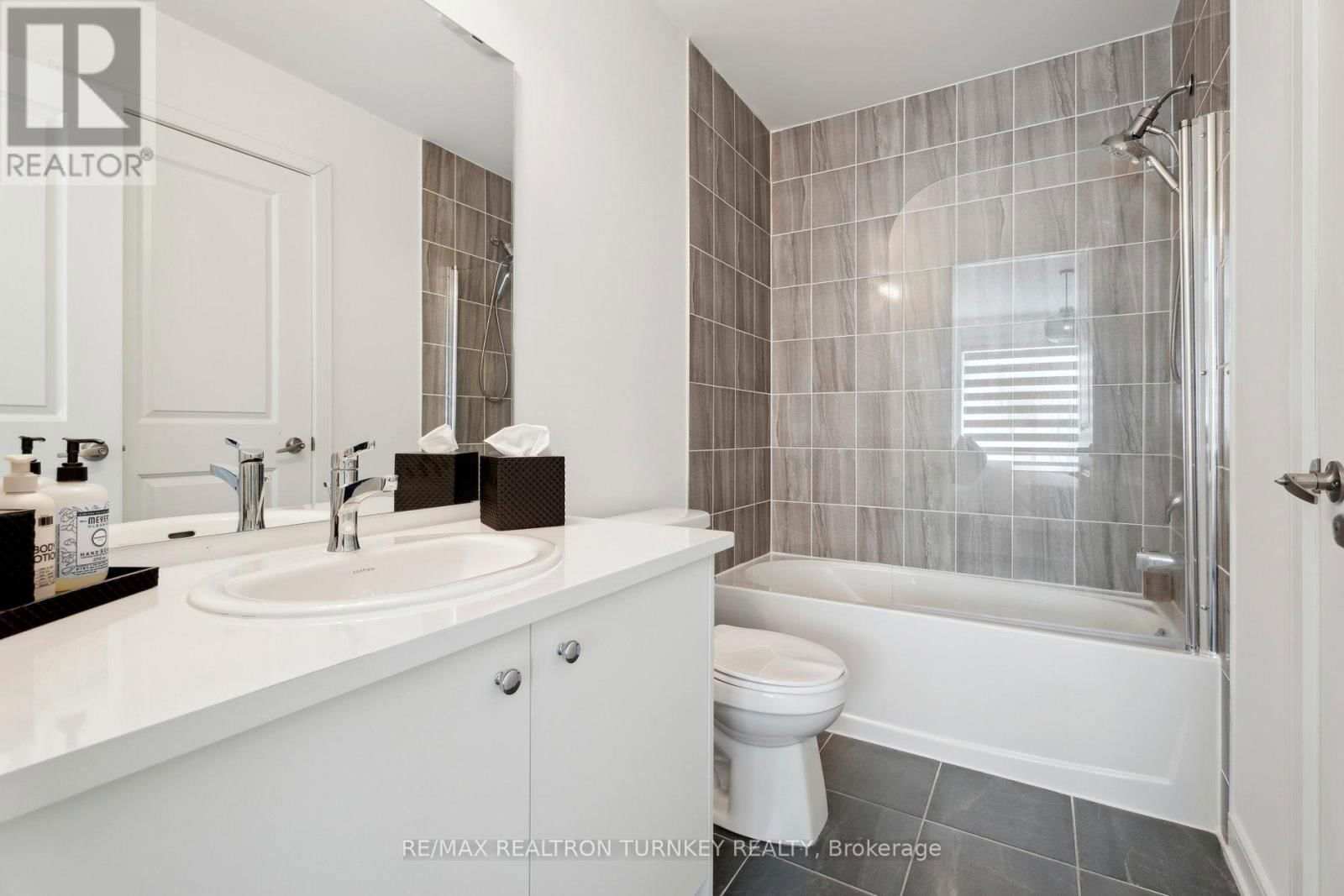 28 SPRY LANE Image 30