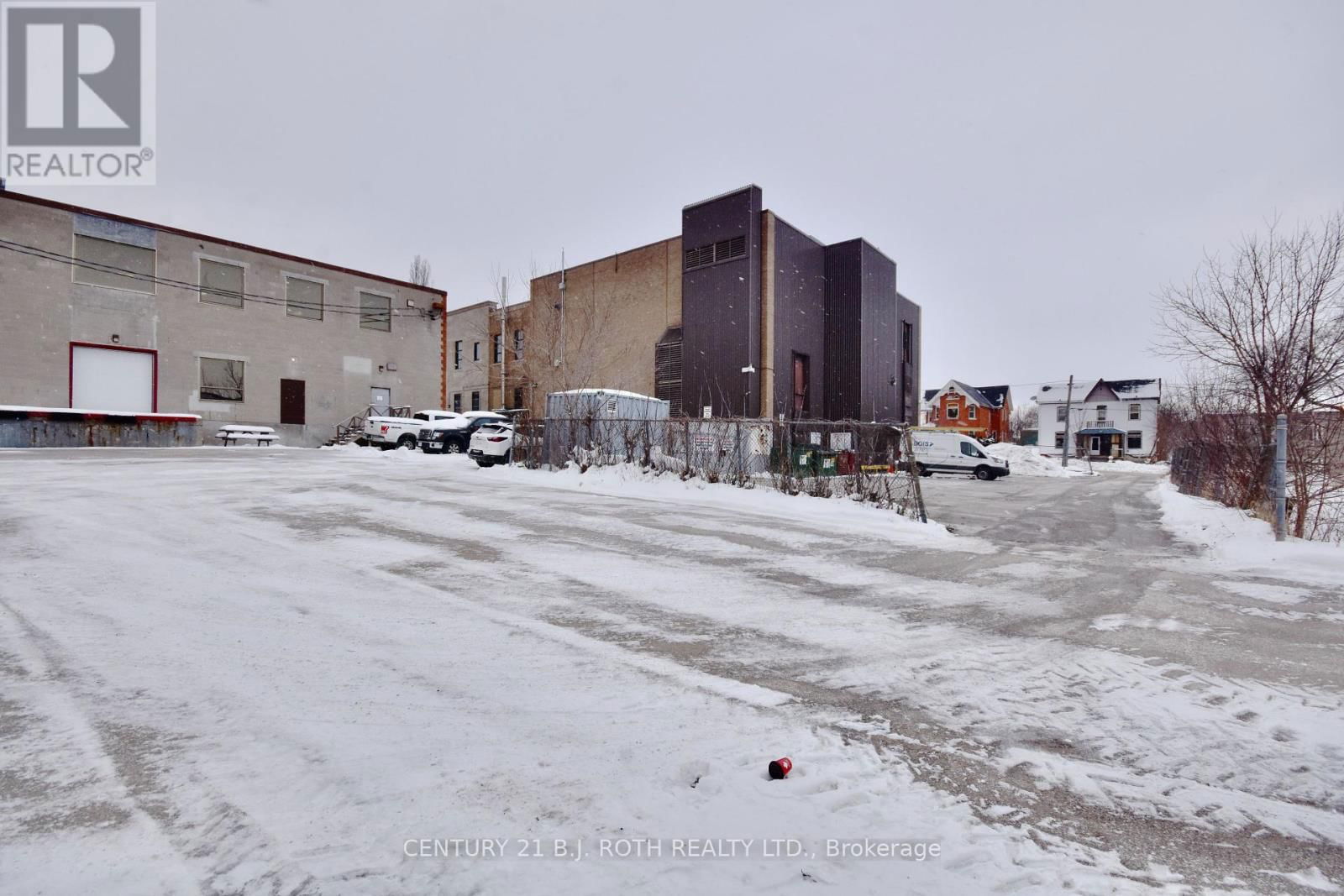 31 COLBORNE STREET EAST Image 32