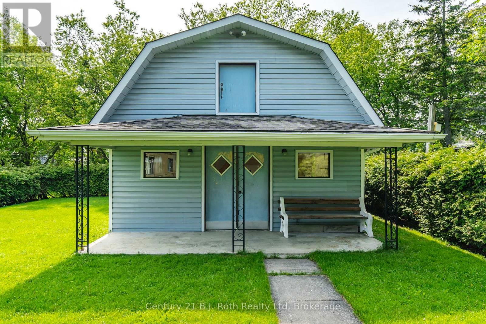 56 FOX STREET Image 35