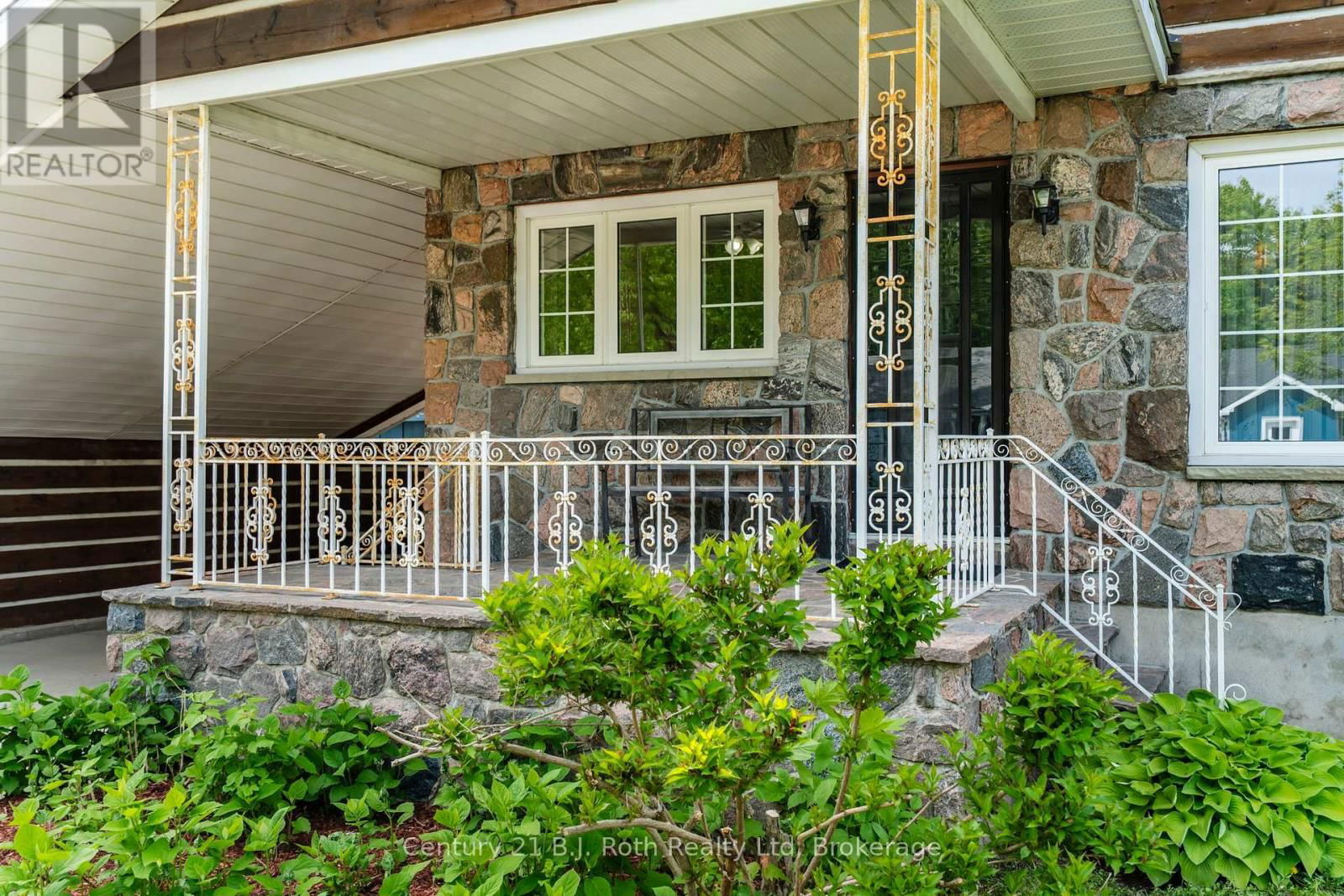 56 FOX STREET Image 8