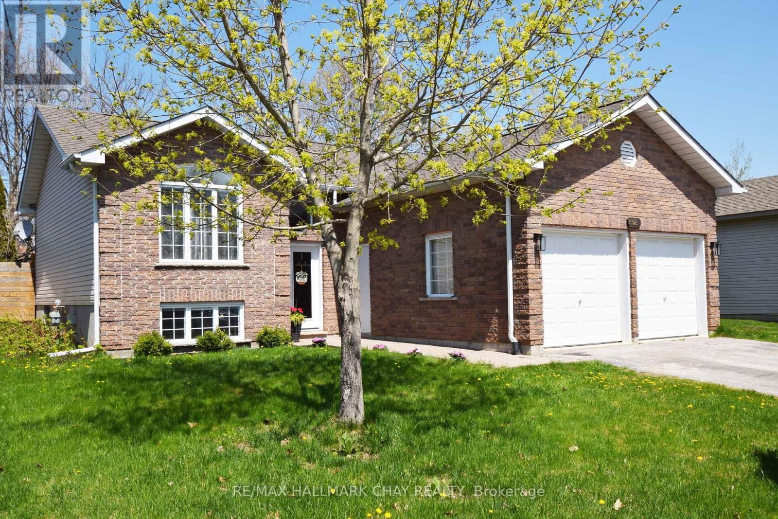 68 ANDERSON CRESCENT Image 1