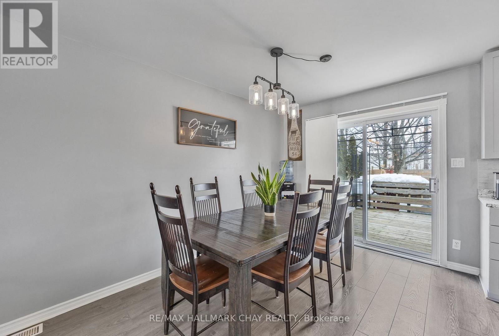 68 ANDERSON CRESCENT Image 14