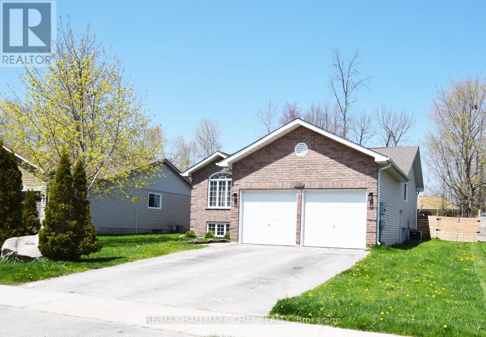 68 ANDERSON CRESCENT Image 2