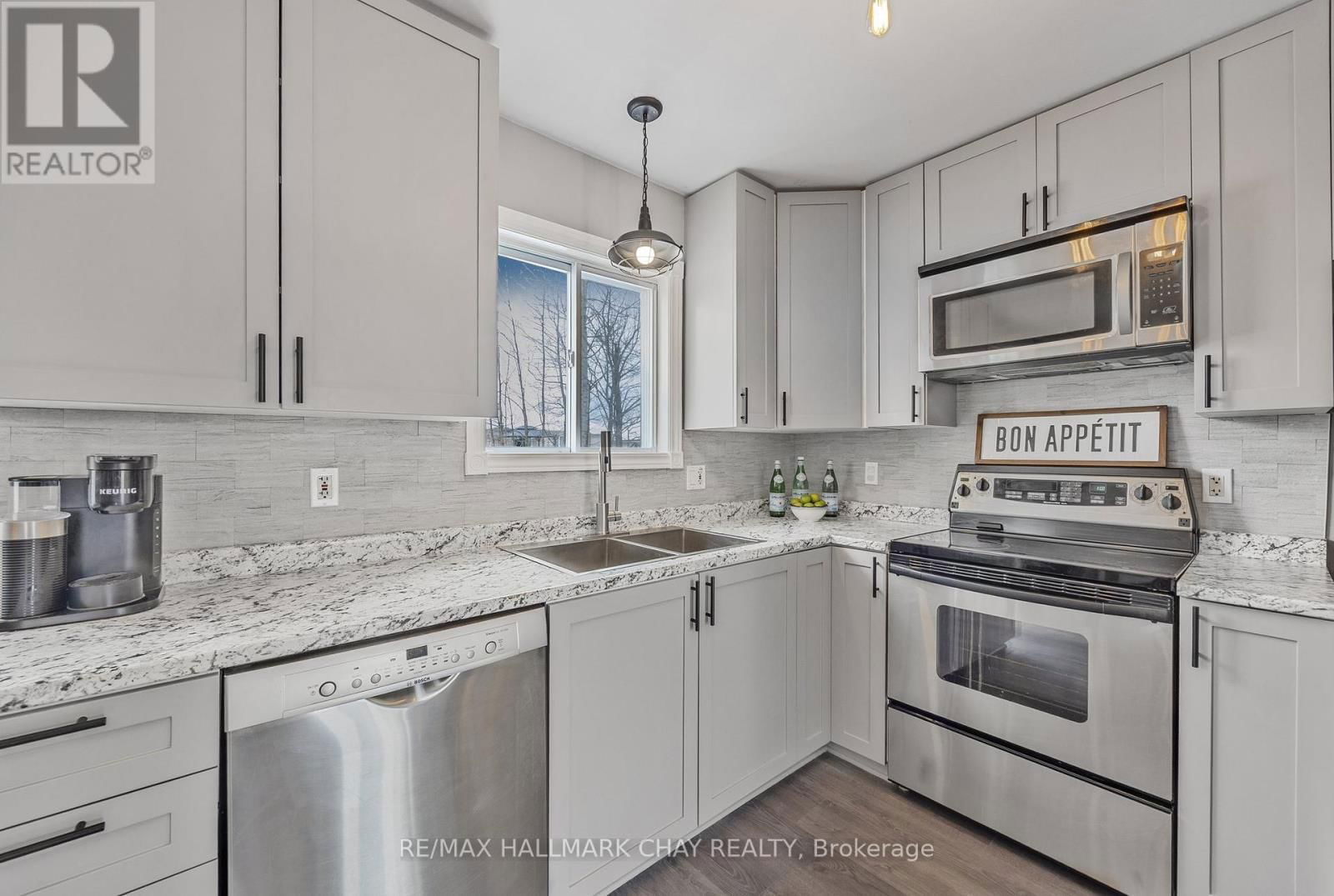 68 ANDERSON CRESCENT Image 20