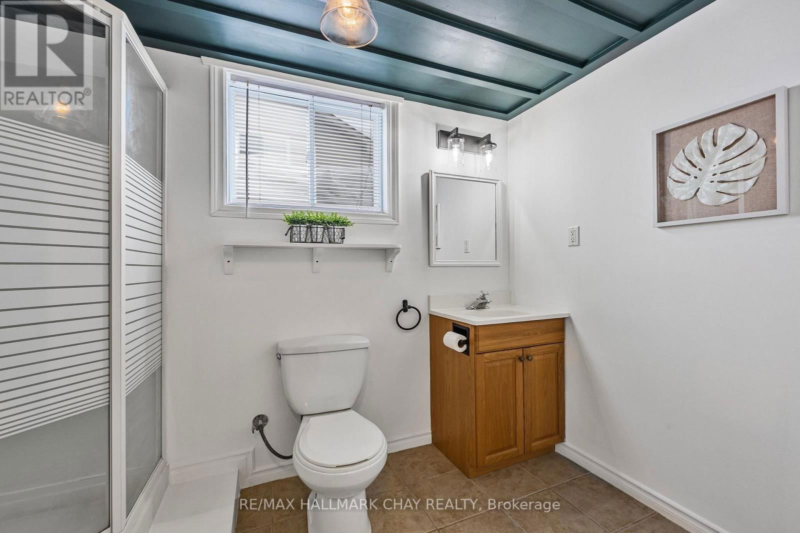 68 ANDERSON CRESCENT Image 38