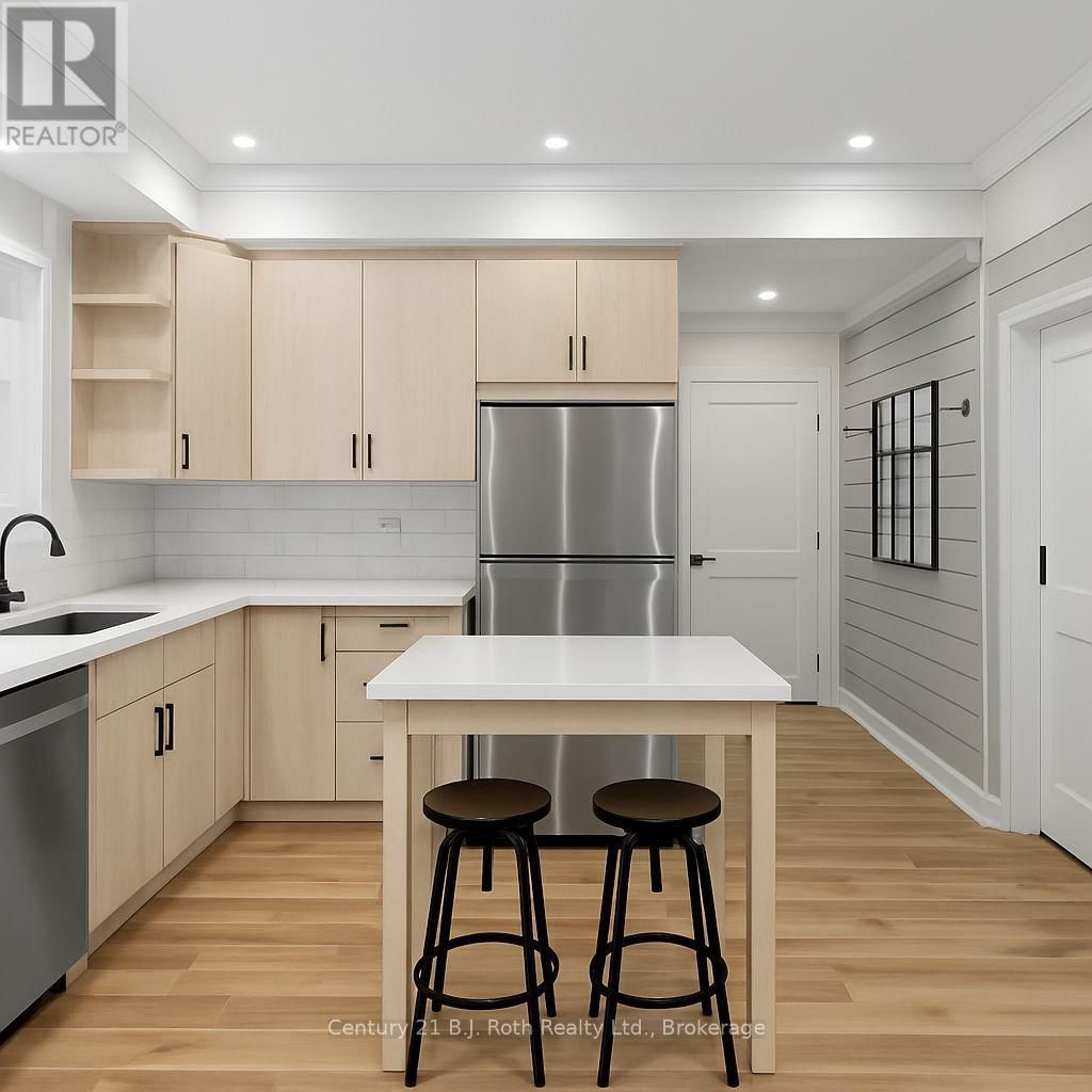 17 DOUGLAS STREET Image 36