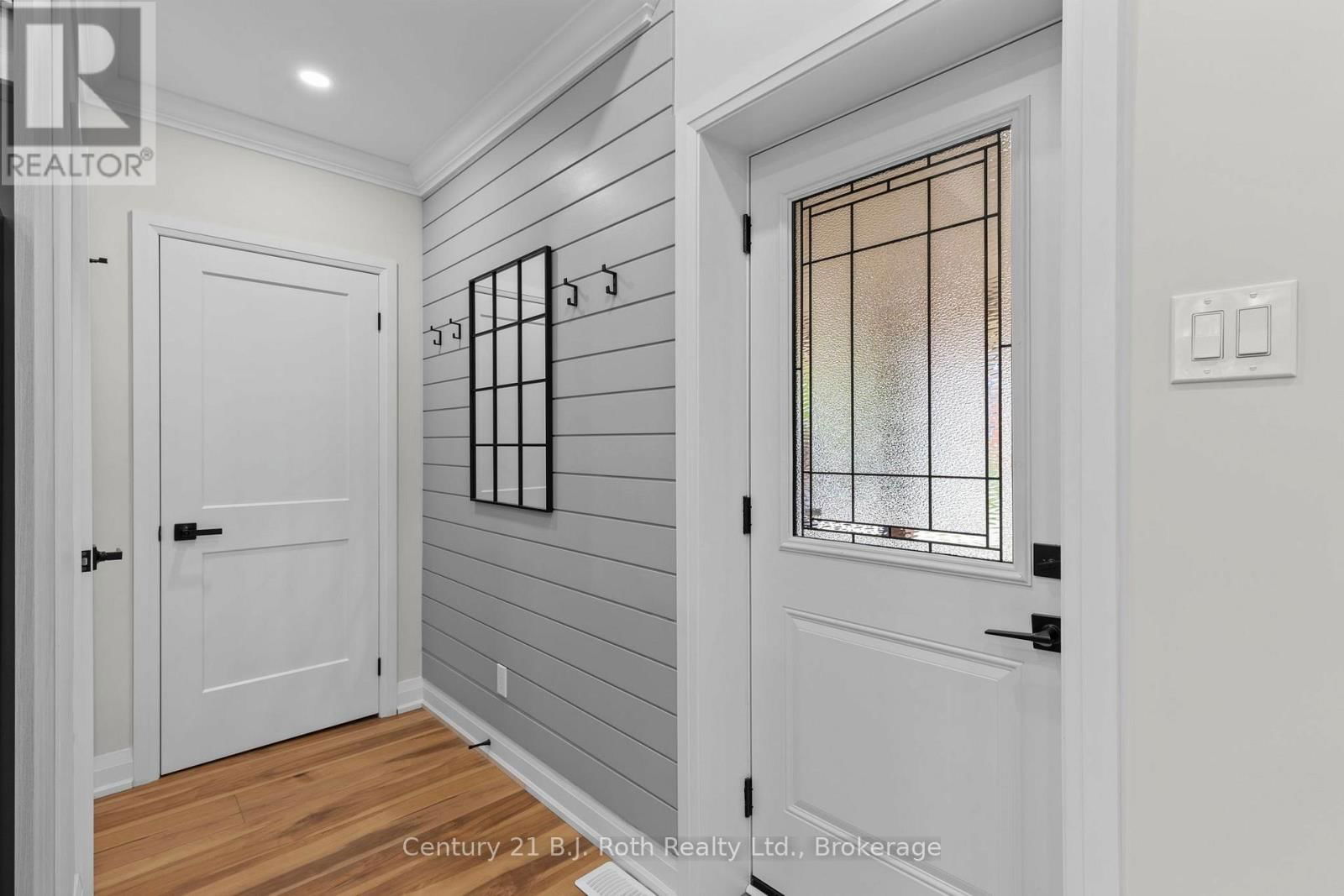 17 DOUGLAS STREET Image 4