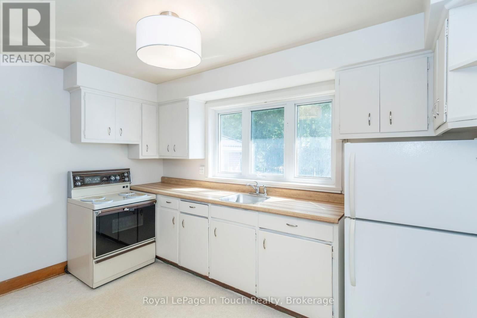 828 HUGEL AVENUE Image 11